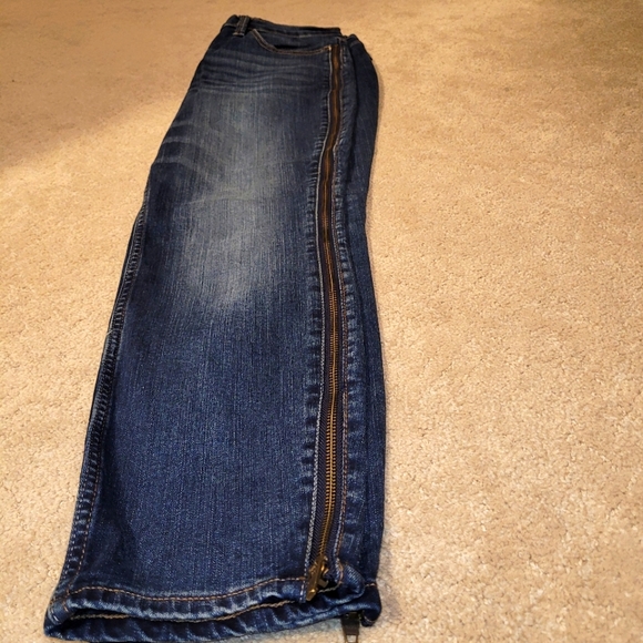 Rock and Republic Berlin Skinny Jean - Picture 5 of 8